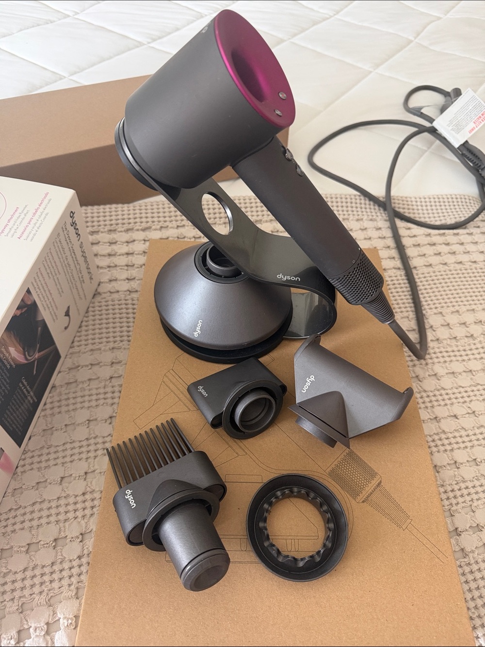 Dyson supersonic hairdryer & Accessories